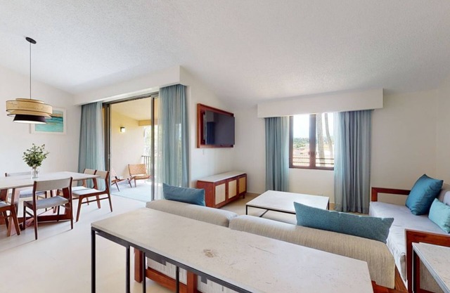 Charming 2BR Space at Park Royal Club Cala