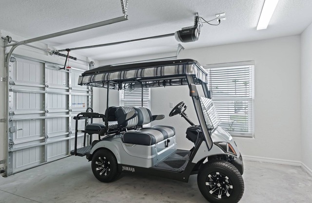 Charming 3/2 Courtyard Villa with Golf Cart in The Villages – Book Your Stay!