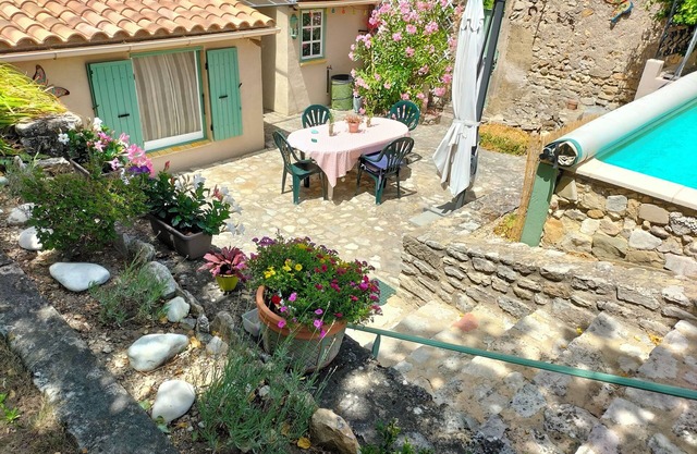 Charming 3-bedroom house with Swiming-pool and WiFi in Montbrison-sur-Lez
