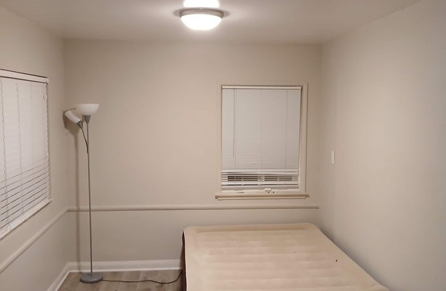 Charming 3-bedroom house with WiFi, AC in nice Santa Fe Springs