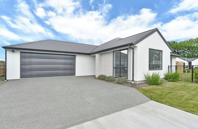 Charming 3-Bedroom, 2-Bathroom Home