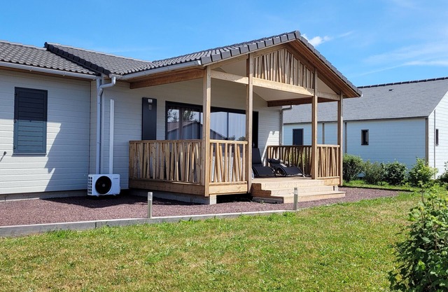 Chalet 3 hab. con piscina climatizada, cerca del Golfo de Morbihan, ideal para vacaciones naturales