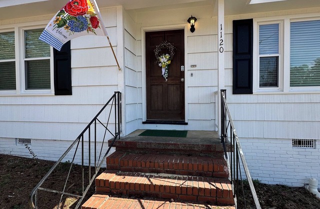 Charming 3-bedroom cottage ONE MILE to the Augusta National