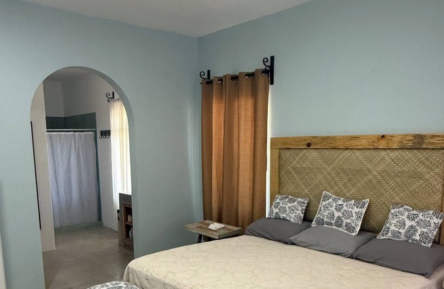 Charming 3-bedroom house with AC, WiFi in Pleasant La Ribera