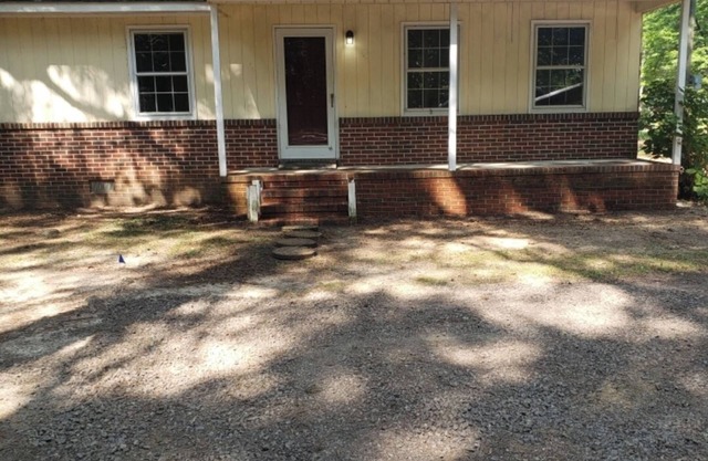 Charming 3-bedroom house with WiFi, AC& heat in peaceful Reedville