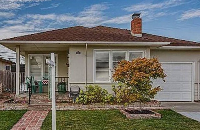 Charming 3-bedroom house in San Mateo, Shoreview with WiFi, quiet,ideal location