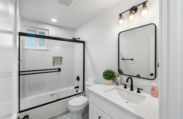 Charming 3-bedroom house with WiFi and AC in delightful San Jose