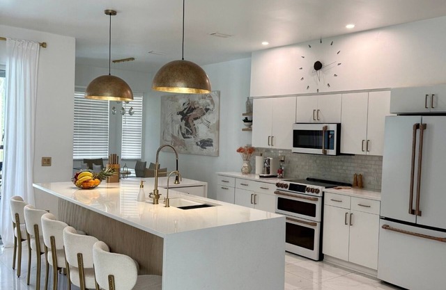 Charming 3-bedroom house in amazing Sarasota.