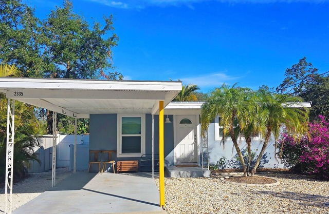 Charming 3-bedroom house on Legacy Trail in fabulous Downtown Sarasota