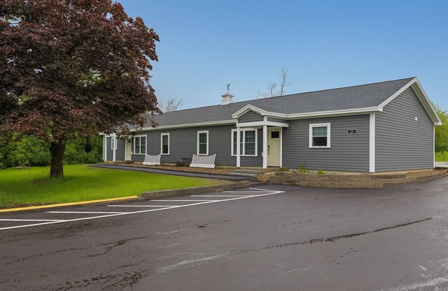 Charming 3-bedroom house with a Pond View/pet friendly