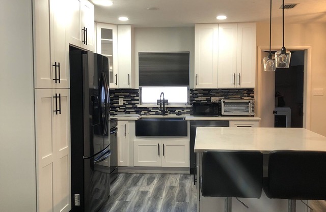Charming 3-bedroom house centrally located in Brandon, FL