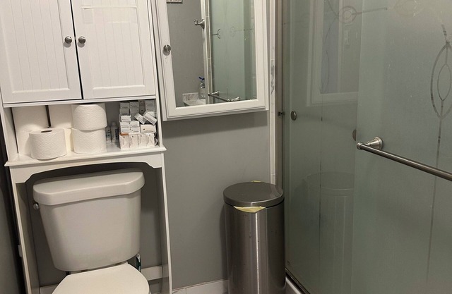 Charming 3-bedroom house with AC and WiFi in beautiful Buffalo