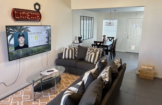 Charming 3-bedroom house in enjoyable El Paso with WiFi, AC