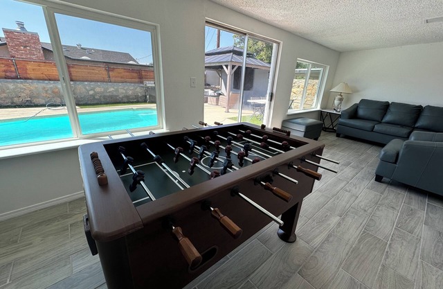 Charming 3-bedroom house with Pool, AC and WiFi in pleasant El Paso