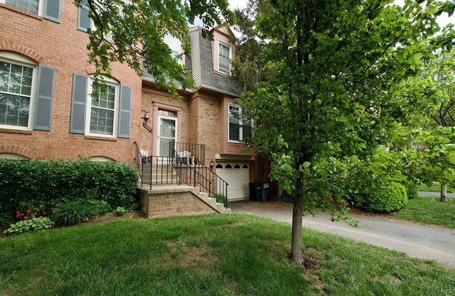 Charming 3-bedroom house in the heart of Fairfax