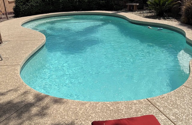 Charming 3-bedroom house with AC in sunny Phoenix
