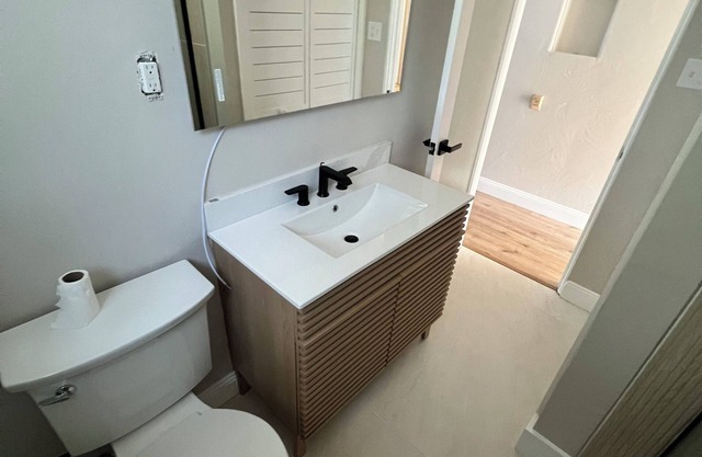 Charming 3-bedroom house in beautiful Napa with AC, WiFi