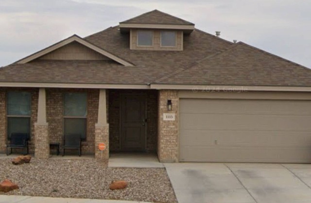 Charming 3-bedroom house in very quiet new neighborhood.