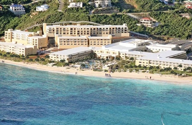 Charming 3-bedroom apartment with AC, fitness room, WiFi in amazing St. Maarten