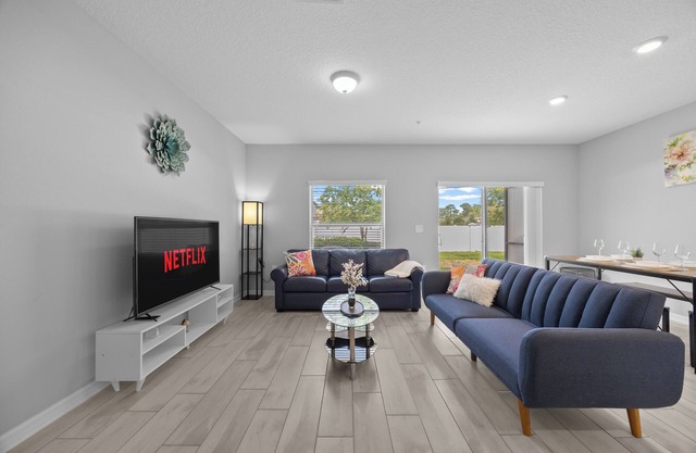 Charming 3-bedroom townhome in lovely Sanford