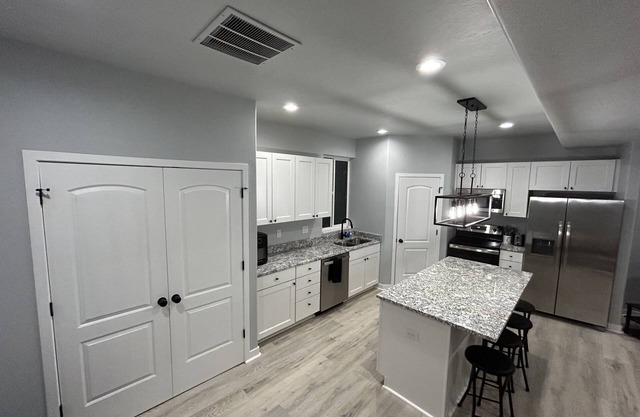 Charming 3-bedroom townhome in delightful Ogden with AC, WiFi