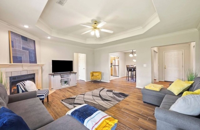 Charming 3-bedroom home near XNA