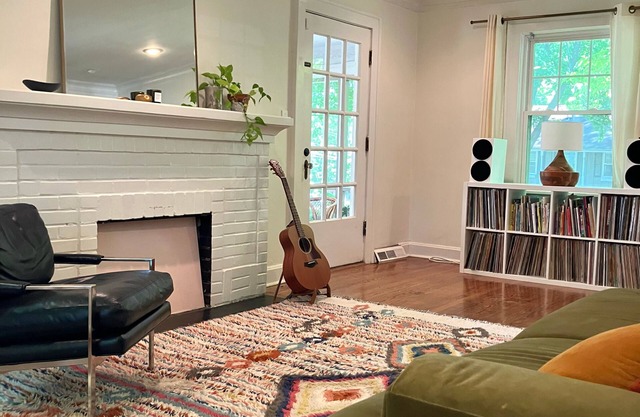 Charming 3-bedroom house in friendly Brookside