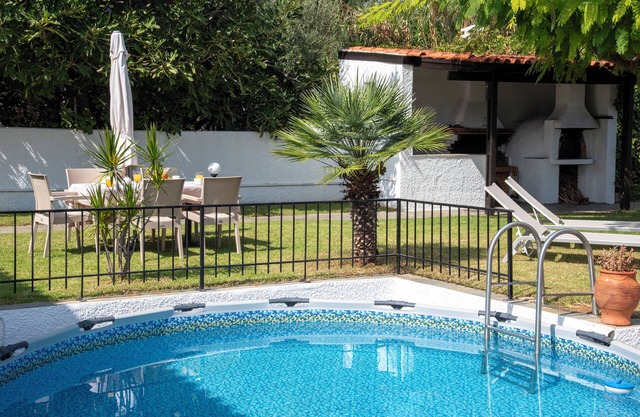 Charming 3-bedroom villa in wonderful Kamisiana with AC, WiFi