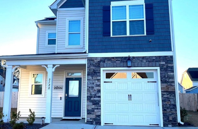 Charming 3-bedroom villa with WiFi and AC in marvelous Raleigh