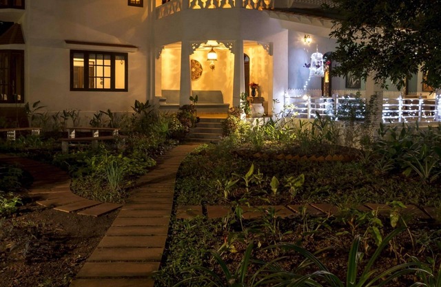 Charming 3-bedroom villa in amazing Goa with WiFi, AC