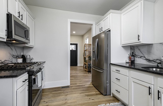 Charming 3BR/2BA Home in New Albany: Your Perfect Getaway!