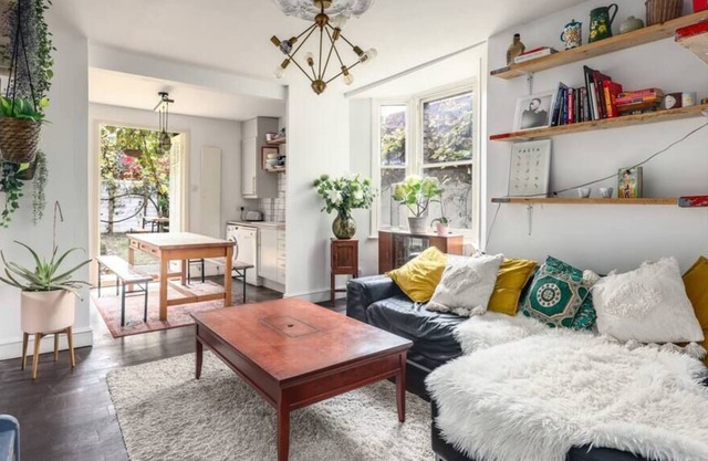 Charming 3BR Victorian Maisonette with Garden