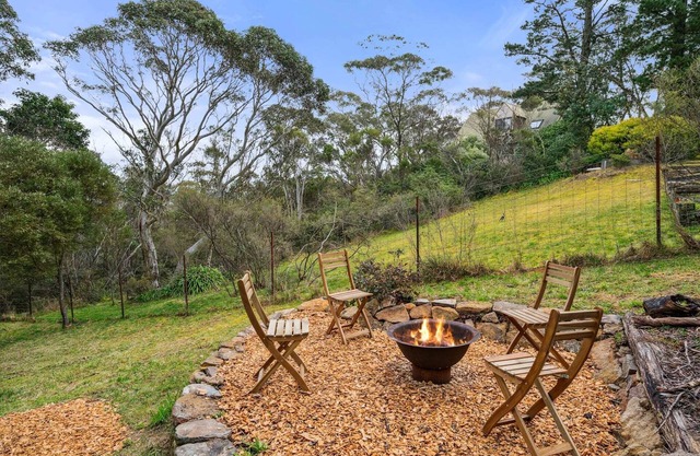 Charming 4-Bed Home in Mount Victoria