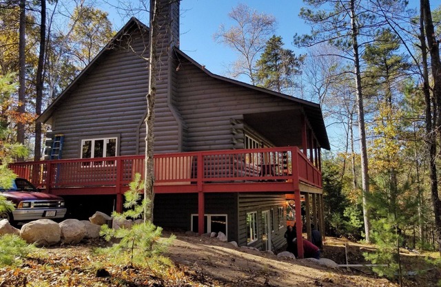 Charming 4-bedroom house with WiFi, AC in northwoods Saint Germain