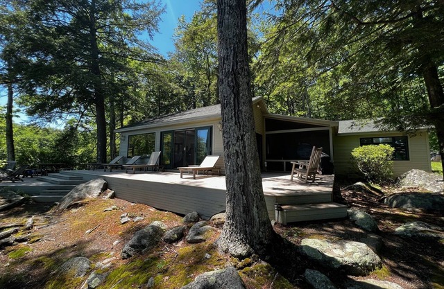 Charming 4-bedroom, 2-bathroom home located on Mink Island.