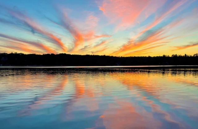 Charming 4-bedroom cottage on gorgeous Bear Lake