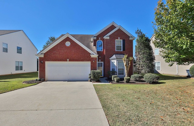 Charming 4-bedroom house Stylish Stay Minutes from The Battery + East Cobb Sport