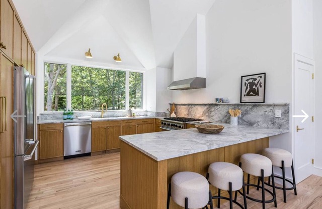 Charming 4-bedroom house with fitness room and AC in lovely East Hampton