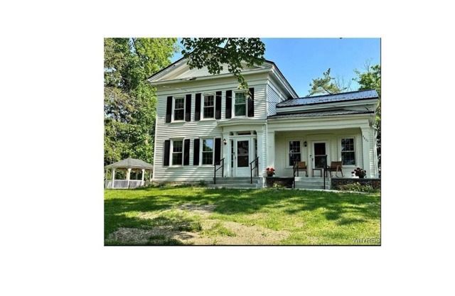 Charming 4-bedroom house with AC in Orchard Park - hometown of the Buffalo Bills