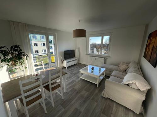 Charming 4-Person Apartment in Hoyerswerda City Center