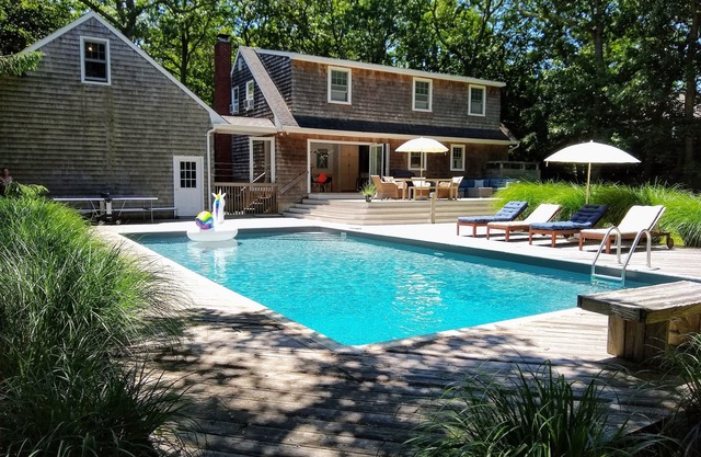 Encantador 4B / 3Bth East Hampton Shingled Classic con piscina: perfecto para familias