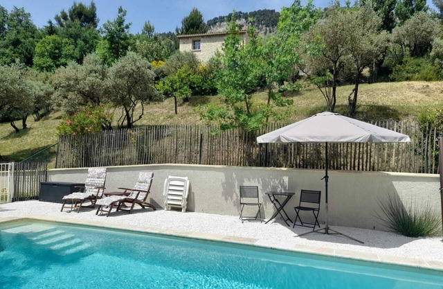 Charming 6-person 3-bedroom villa with breathtaking views