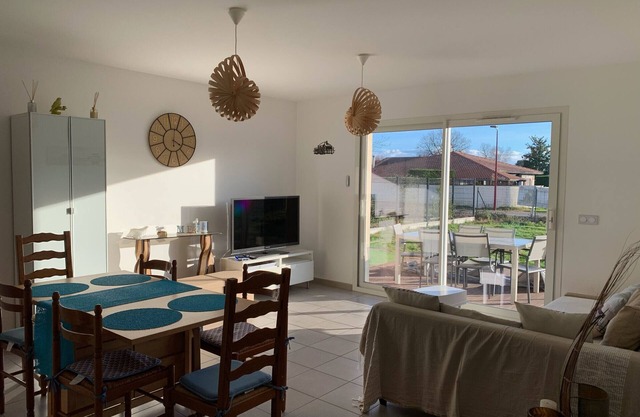 Casa tranquila para 6 personas en Parentis-en-Born, limpieza incluida, cerca del centro y del lago