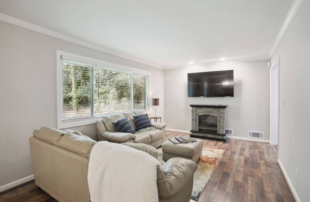 Charming Abode Near Downtown ATL