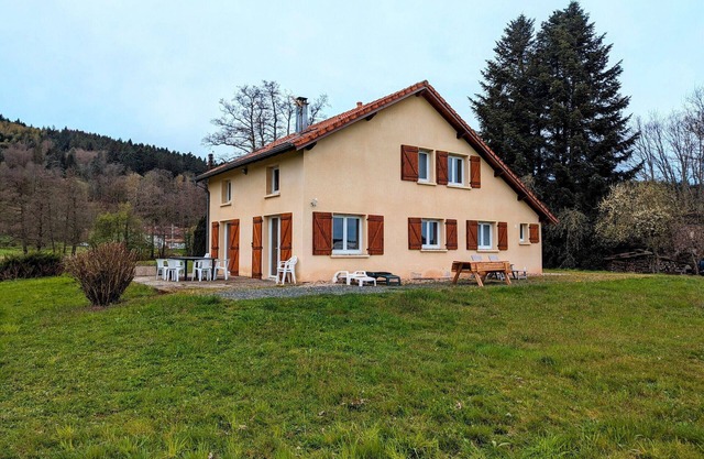 Casa rural accesible con vistas, chimenea y jardín privado, entre Gérardmer y Saint-Dié-des-Vosges