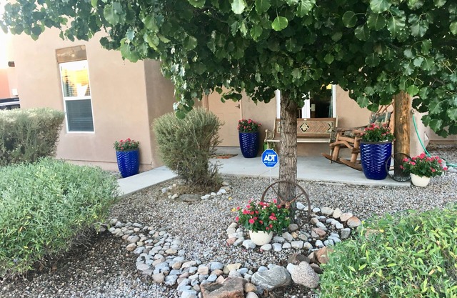 ** TARIFAS ESPECIALES ** NUEVA LISTA-ENCANTADOR SANTA FE- HOUSE-3BR / 2BA