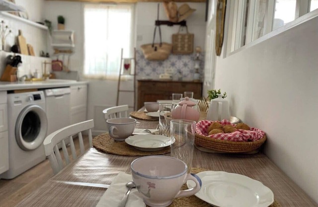 ✨ Charming Air-Conditioned One-Bedroom — 150m from Cavalière Beach 🏖️