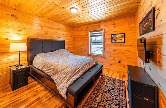 Charming All Wood InteriorAdirondak Cottage