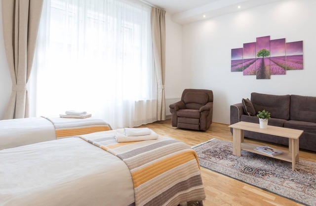 Charming and Bright Studio in Zagreb Center!