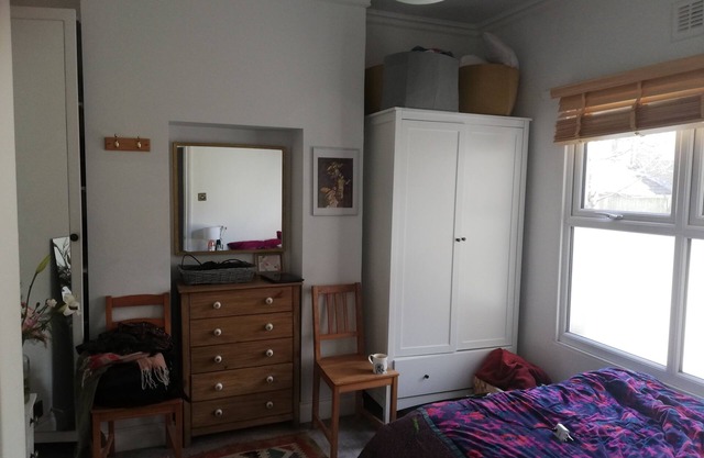 Charming and quiet apartment in leafy central area (family and pet friendly)